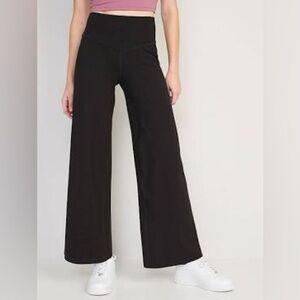 Extra High-Waisted PowerChill Wide-Leg Pants